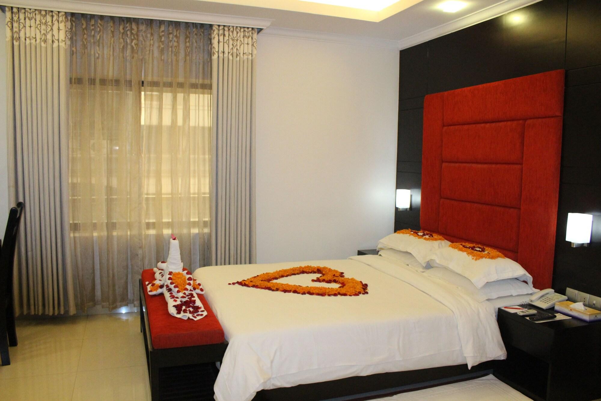Nascent Gardenia Baridhara Hotel Dhaka Exterior photo