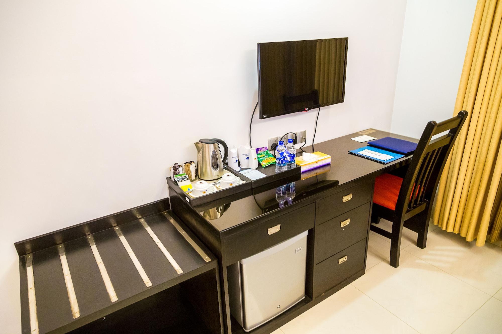 Nascent Gardenia Baridhara Hotel Dhaka Exterior photo